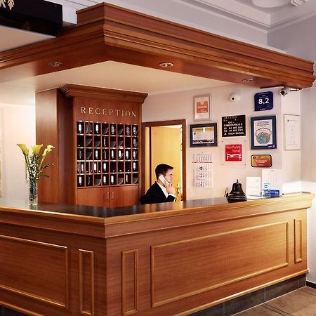 Doria Hotel Dusseldorf Ngoại thất bức ảnh