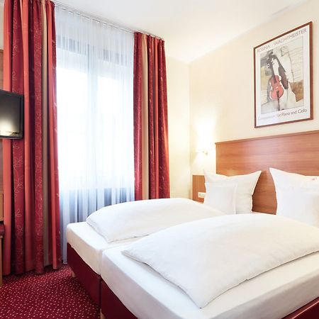 Doria Hotel Dusseldorf Ngoại thất bức ảnh
