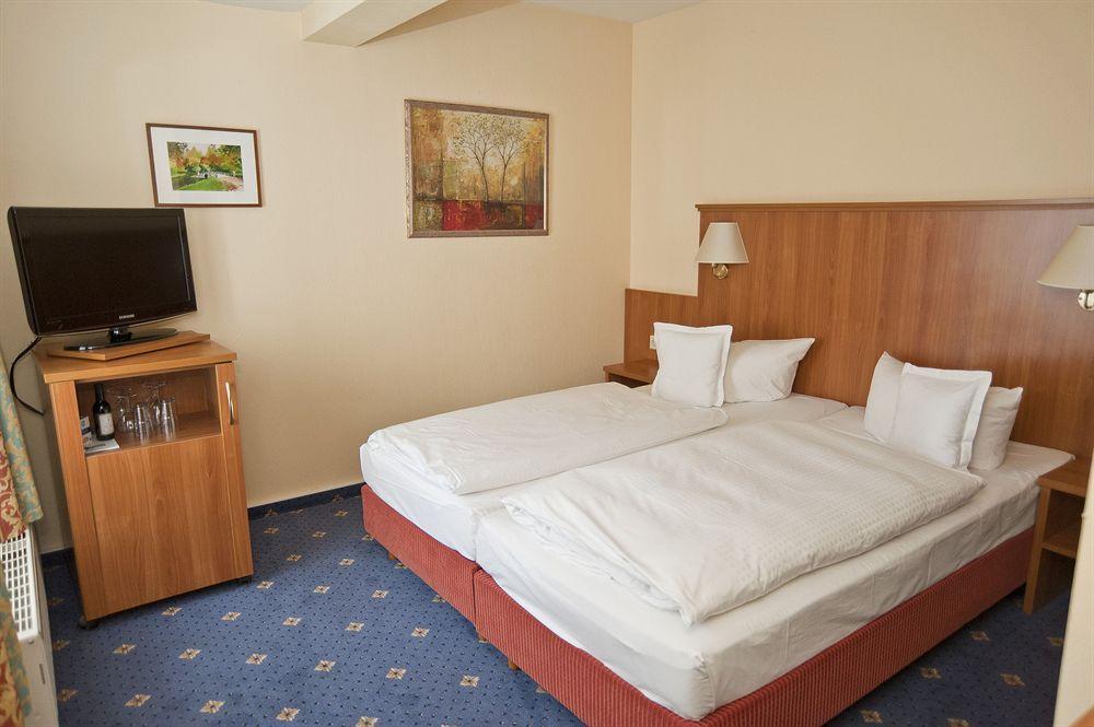 Doria Hotel Dusseldorf Ngoại thất bức ảnh