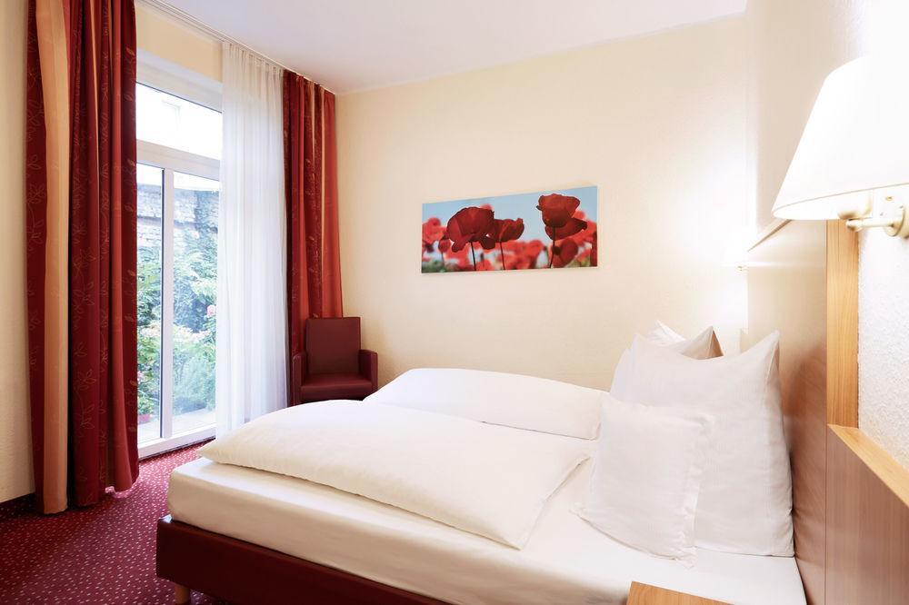 Doria Hotel Dusseldorf Ngoại thất bức ảnh