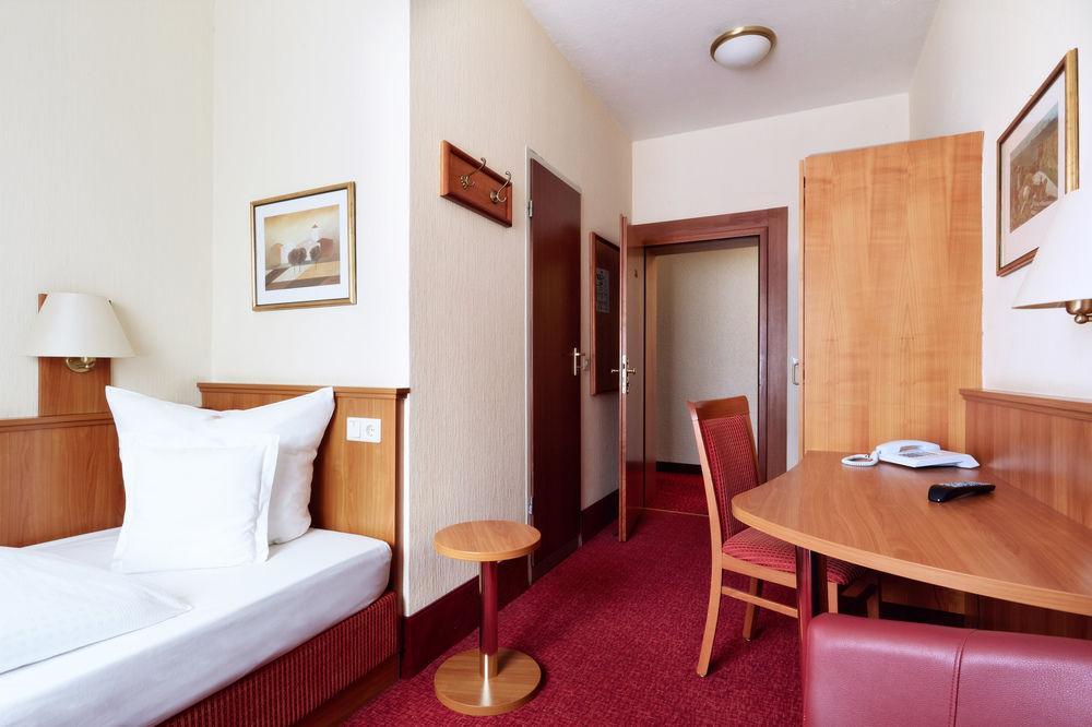 Doria Hotel Dusseldorf Ngoại thất bức ảnh